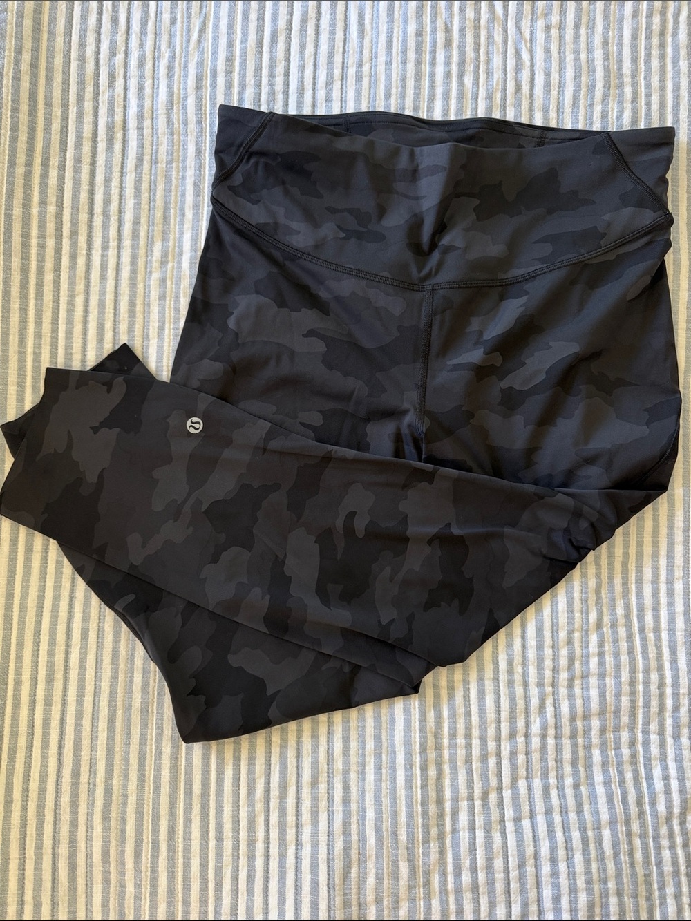 lululemon athletica Women’s Camo High-Rise Leggings - Black & Gray